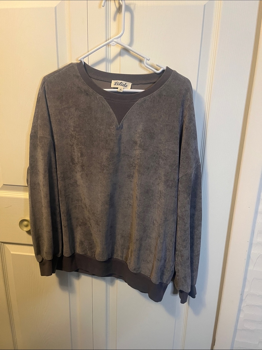 Listicle Washed Charcoal Crewneck Sweatshirt